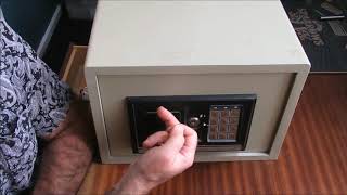 115 Tutorial  Noble Electronic Digital Safe with comedy wafer lock [upl. by Loziram]