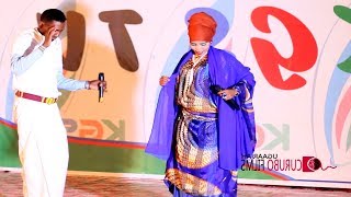 Niiko Maay Maay Canab Cawo Omar Shariif  Live on stage 2018 [upl. by Akilam147]